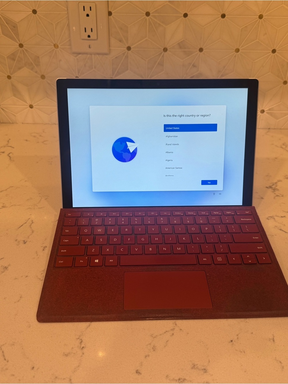 💻 Microsoft Surface Pro 7 – i5 | 8GB RAM | 128GB SSD | Keyboard Included